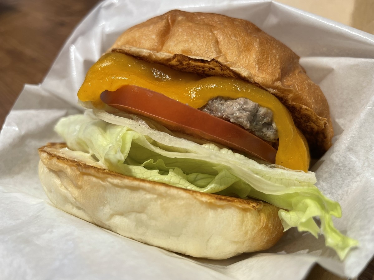 【実食】フレッシュネスバーガーの新ブランド"チーズバーガー専門店"にいってきた | ニコニコニュース