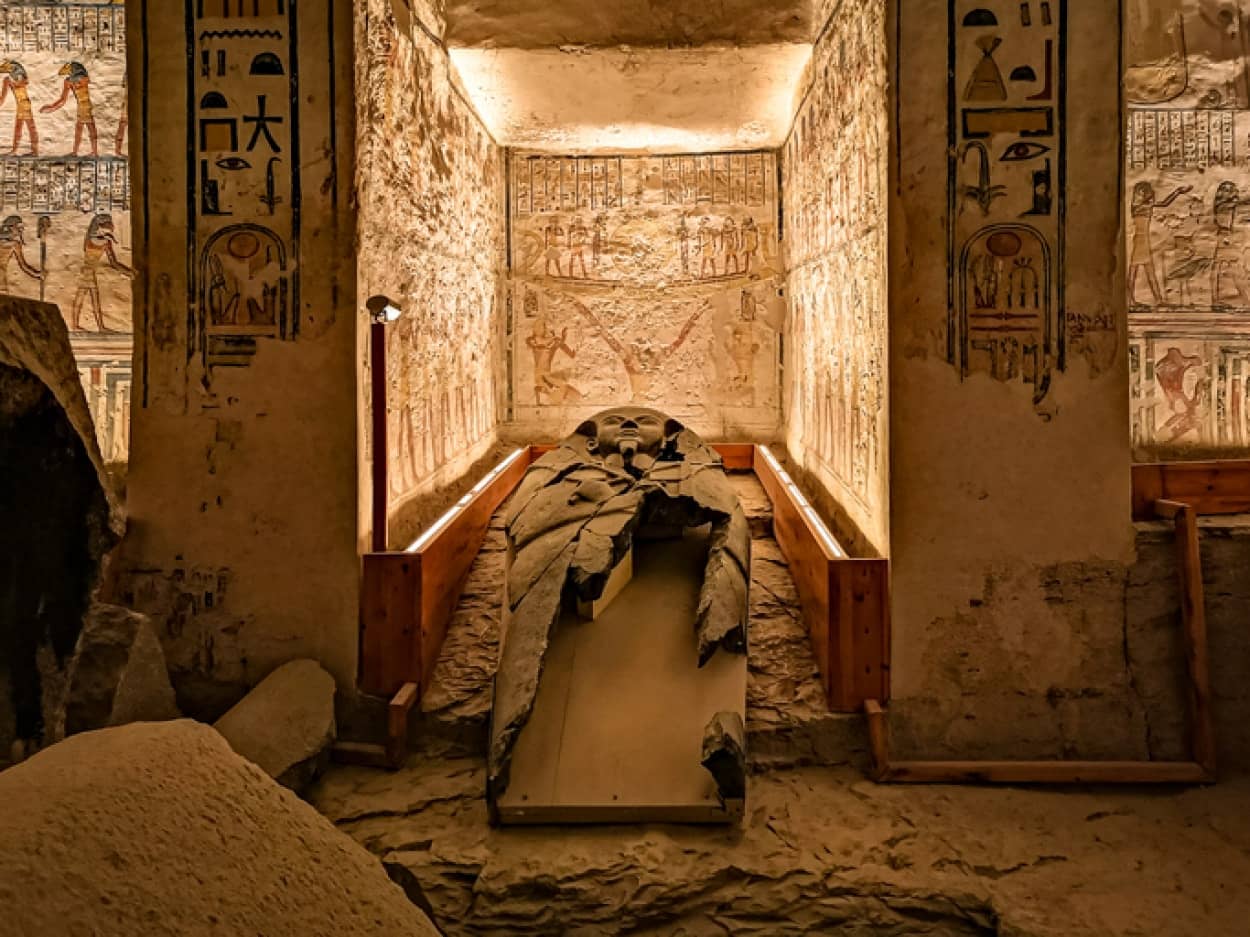 古代エジプトのミイラ化技術は想定より1000年早かった。歴史を書き換えるかもしれない発見 | ニコニコニュース