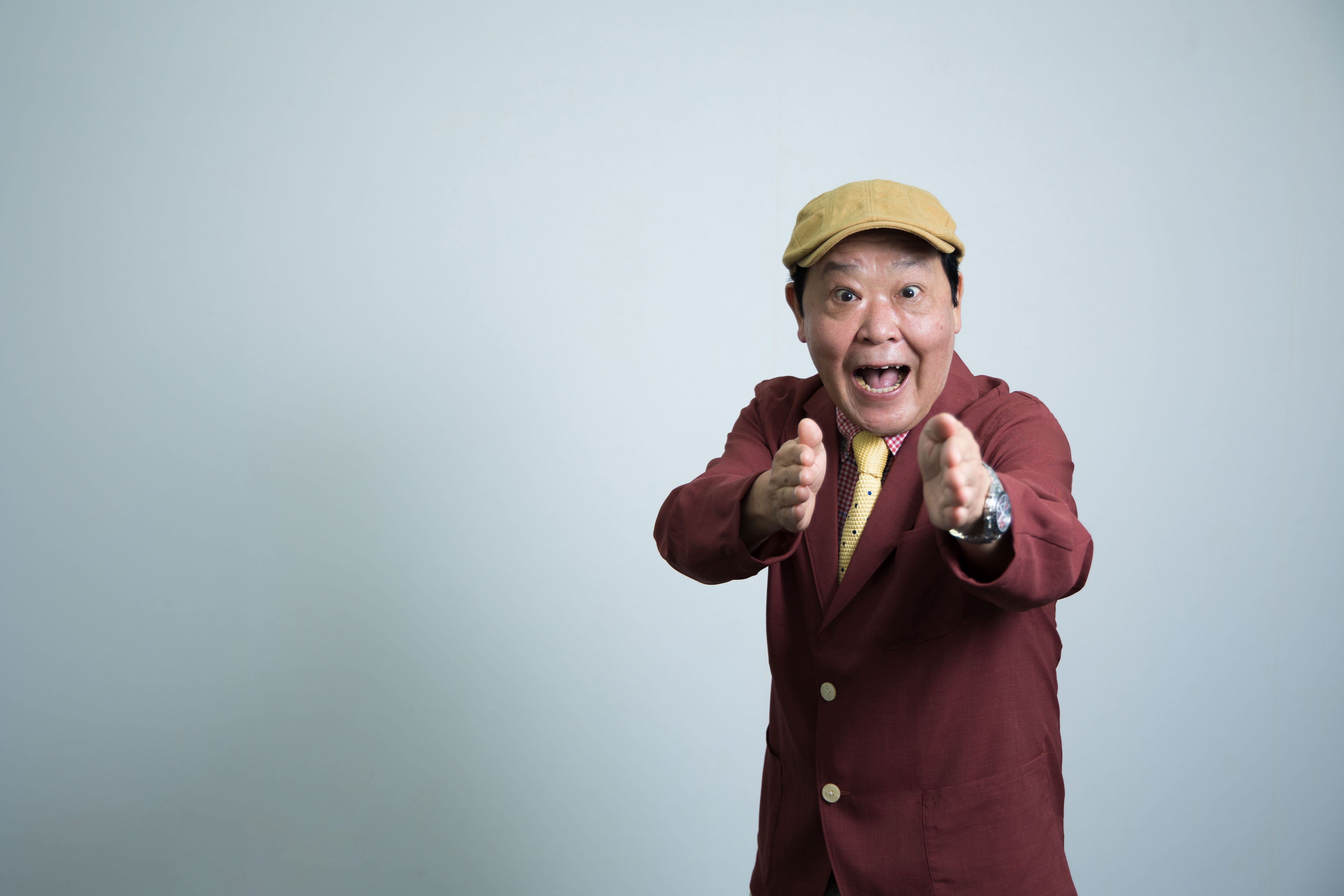 後輩に対しても気持ちは 子分 還暦過ぎてもリアクション芸人 上島竜兵60歳がそれでも慕われ続ける理由 ニコニコニュース