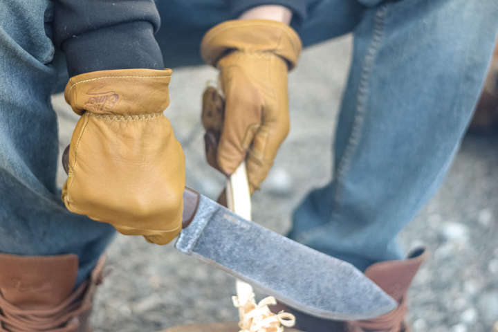 薪割り ペグ打ち アウトドア作業ってグローブ着けてやりたいよね ニコニコニュース