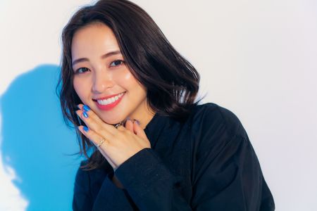 水崎綾女、10年ぶりグラビアに“恥じらい”「こんなに露出したっけ