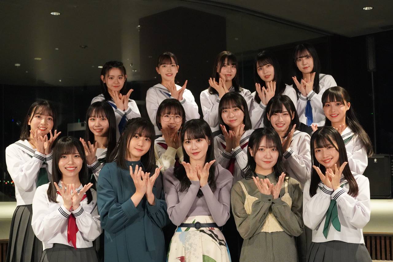 STU48 花は誰のもの？ 選抜メンバー16人直筆サイン入りポスター www