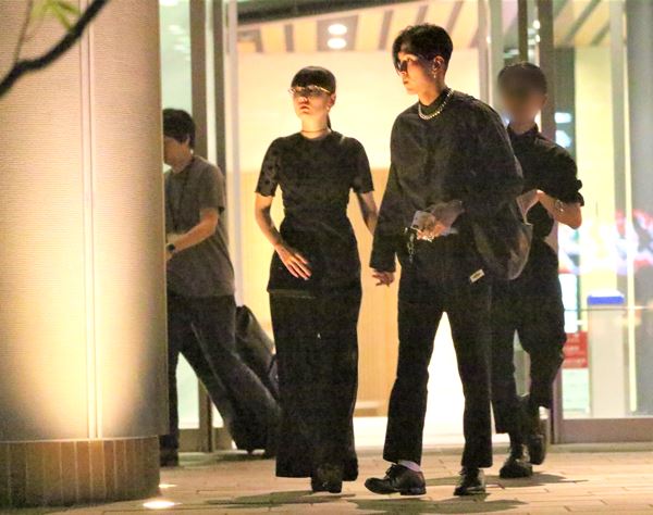 松田翔太 秋元梢に すれ違い 報道 万感の挙式 手つなぎデートと目撃した幸せ結婚生活 ニコニコニュース