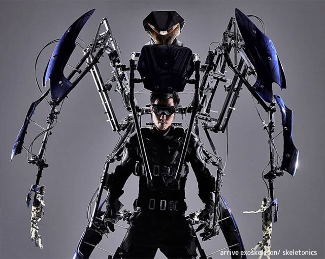 日本の巨大外骨格ロボット「スケルトニクス」のSF的ルックスが海外で