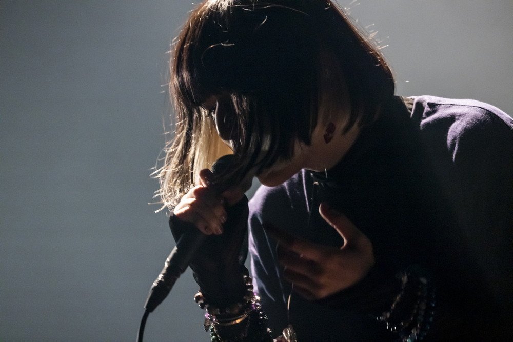 majiko、1年半ぶりライブで時間の隔たりを感じさせないパフォーマンス届ける | ニコニコニュース
