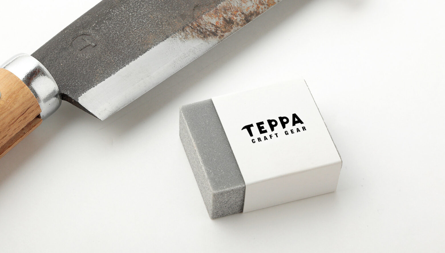 焚き火キャンパーに朗報！ TEPPAの手入れギアで、ナタのメンテが簡単に。 | ニコニコニュース