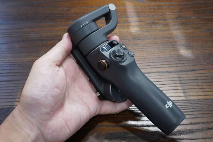 最新 DJI OSMO MOBILE 6 国内正規品 開封のみの 未使用品です。 最新