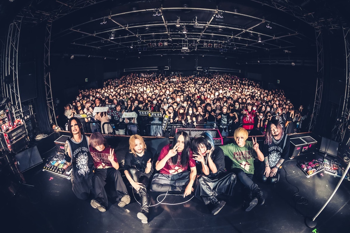 Dezert×mucc、真剣勝負で臨む対戦ゲームのようなツーマンライブ公式レポートが到着 ニコニコニュース