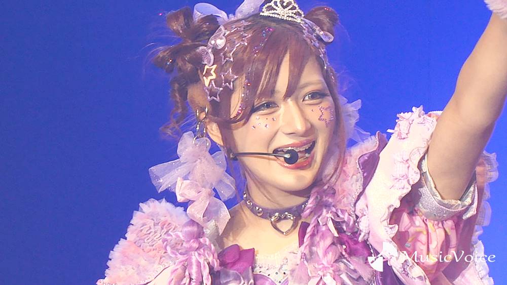 しなこ、新曲「歯ラ歯ラ」を披露 | ニコニコニュース