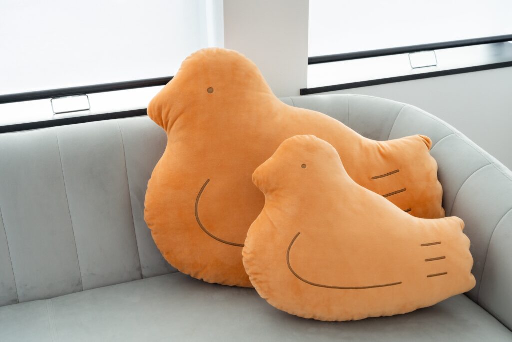 鳩サブレー”を好きなだけモフれる「鳩ッション（キュッション