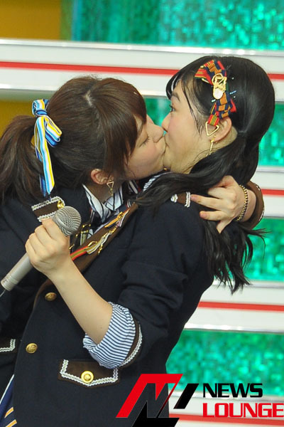 指原莉乃hkt48メンバーとのキスを激写！ほかのメンバーとも ニコニコニュース