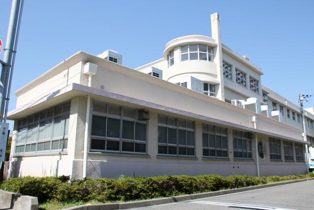 路上で小学生に『下半身見せつけ』　市立高校教師(26)逮捕＆停職処分　教師は「ストレス発散のためにやった…」 | ニコニコニュース