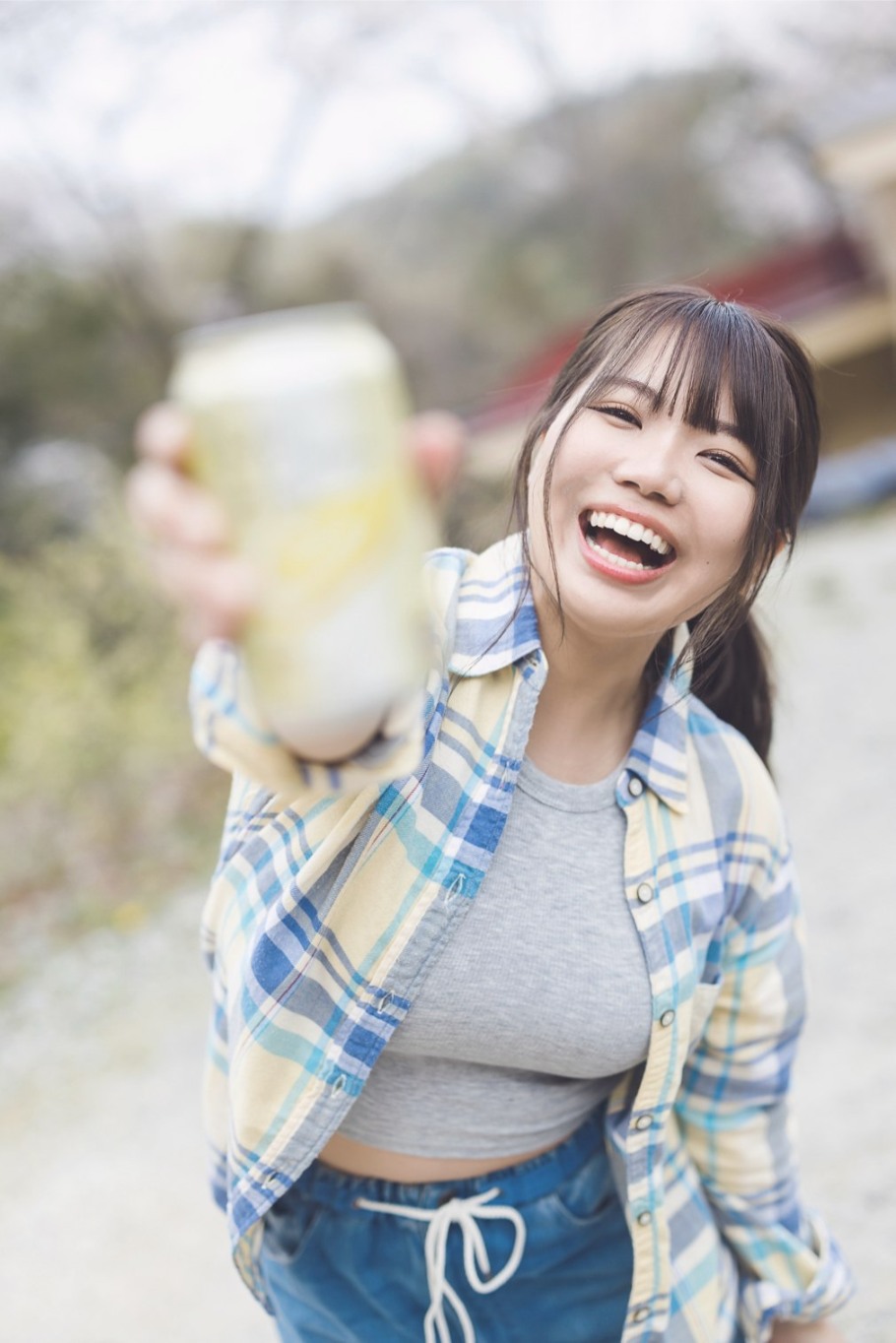 “日本一だらしない”キャンプ女子と1泊2日の温泉旅行決定　1stデジタル写真集発売記念　 | ニコニコニュース