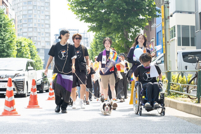 スポーツ界から多様性を発信。LGBTQ＋を支援するアスリートがパレードで行進！「Tokyo Pride | ニコニコニュース