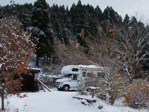 クルマの雪下ろしって経験ありますか 車中泊女子の全国縦断記 ニコニコニュース