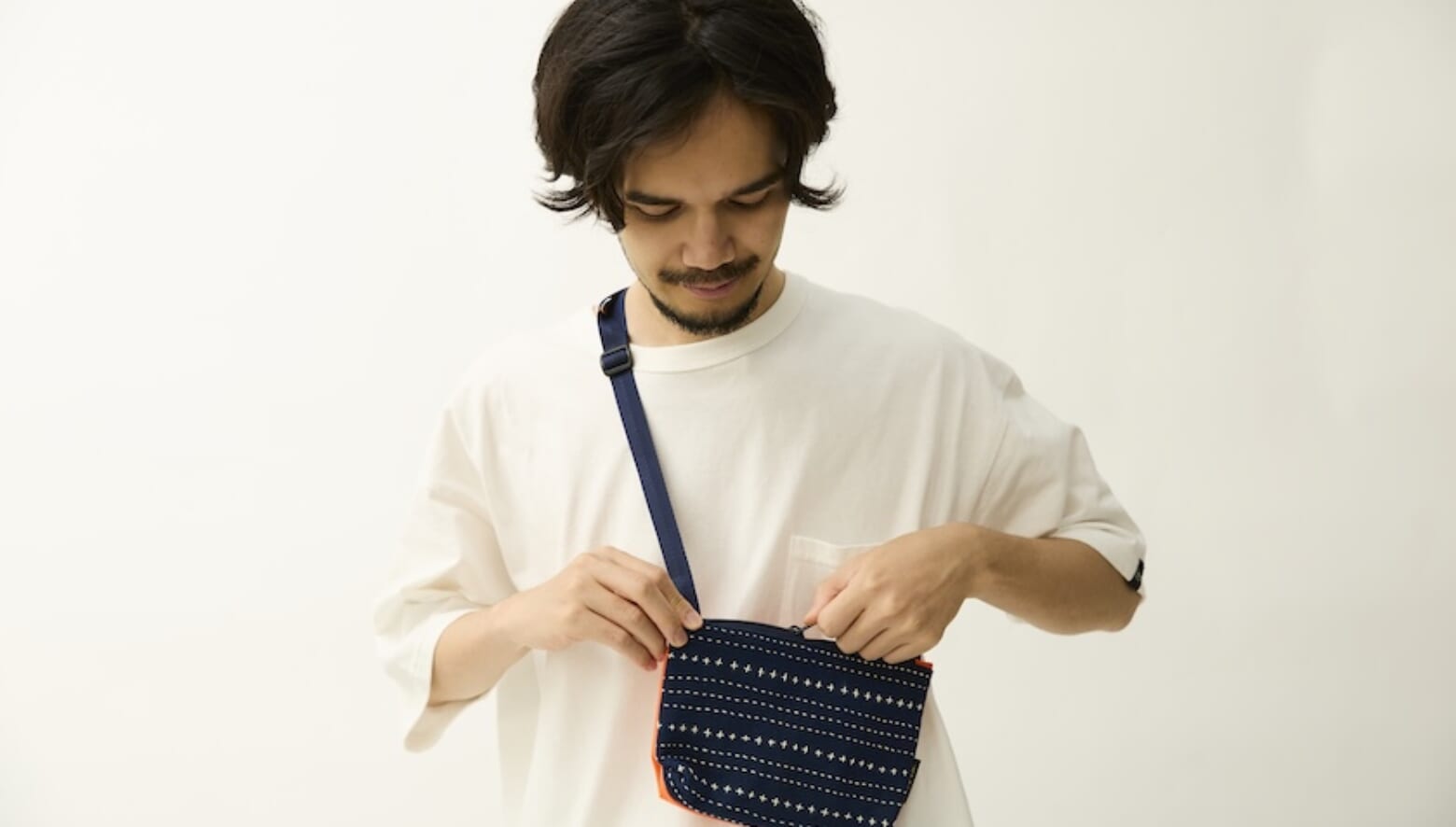 漁師が愛した伝統の防寒着“どんざ”が日常的バッグに!? おのころ藍と