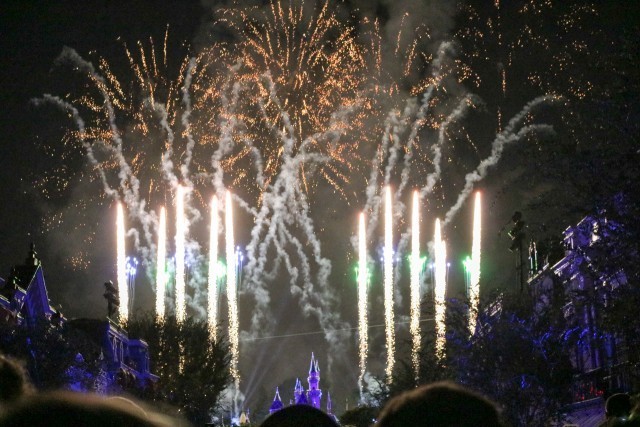 海外ディズニー 花火とプロジェクション マッピングの共演 ディズニーランド フォーエバー 徹底鑑賞ガイド ニコニコニュース