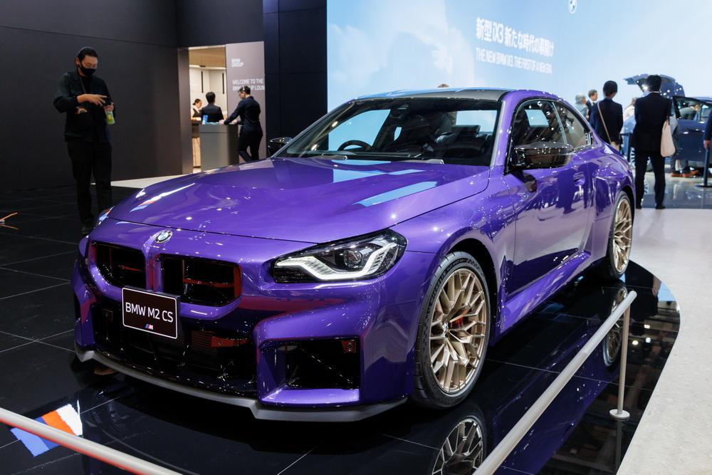 【BMW M2 CS】0-100km/h3.8秒！カーボンルーフ採用、軽量&ハイスペックな限定車日本初公開 | ニコニコニュース