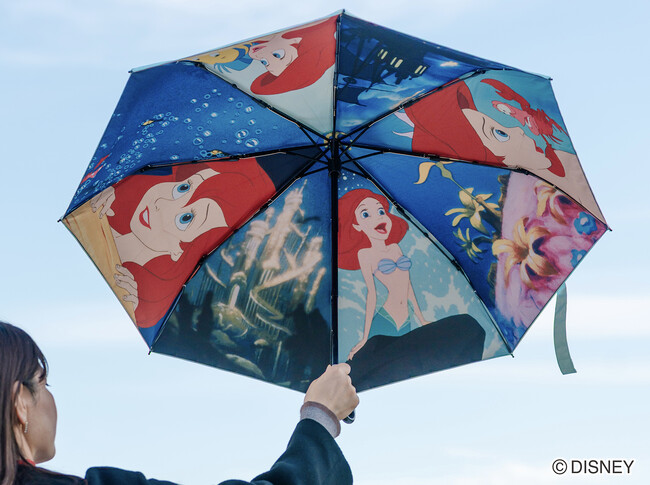 ディズニー、ピクサー】傘を開けば、映画の世界観広がる。「晴雨兼用