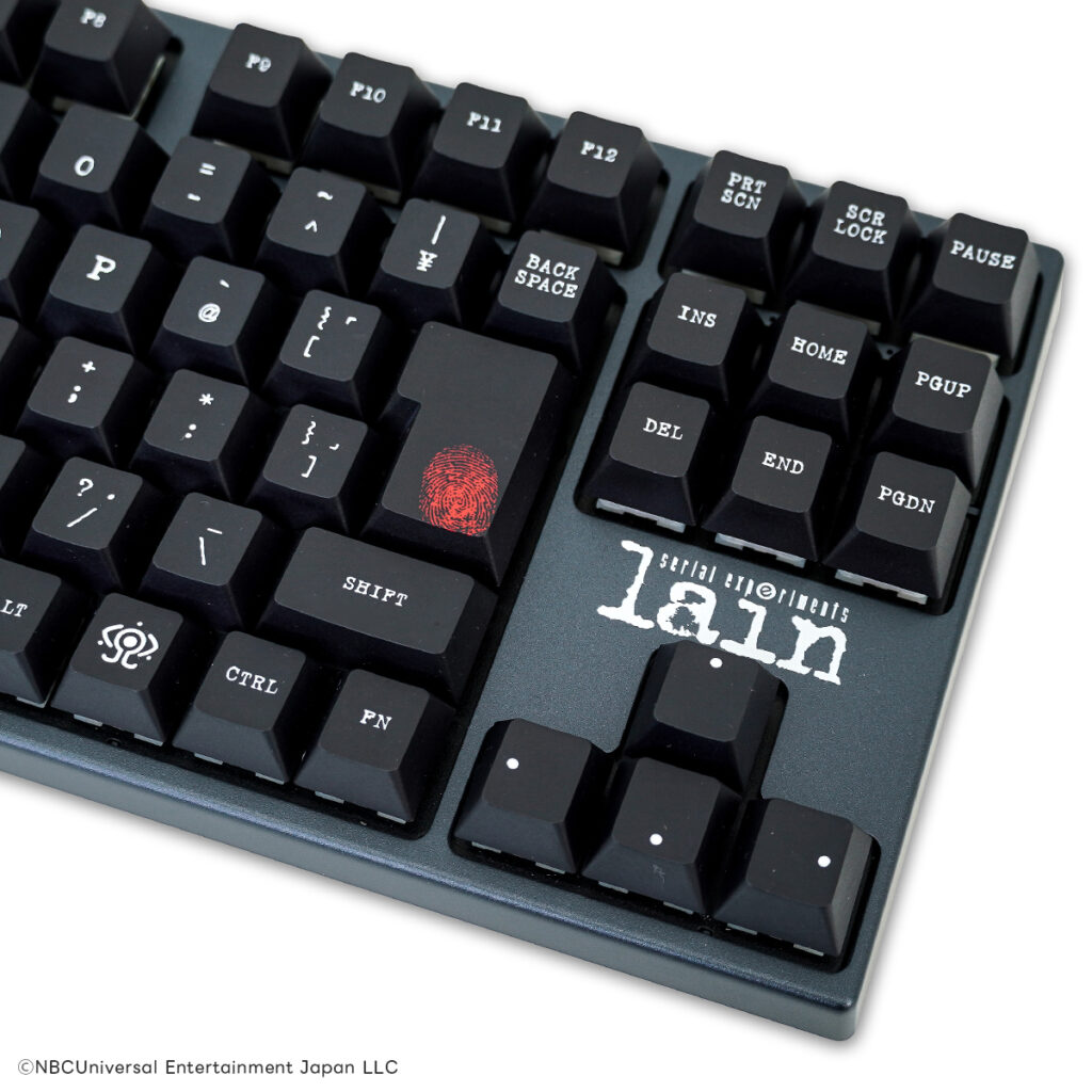 lain』とコラボしたゲーミングキーボードやマウスパッドなどが「ふも