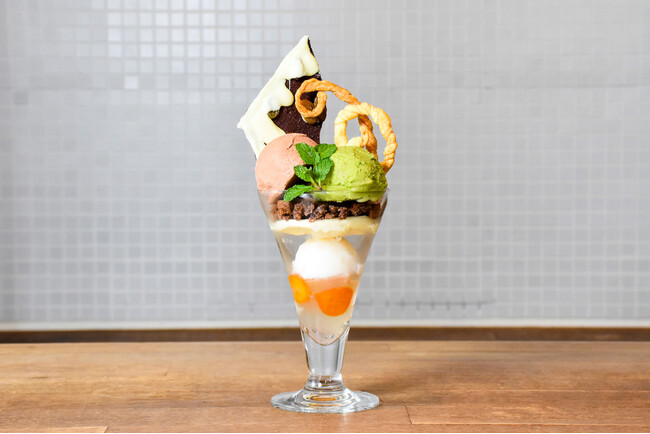 春の味覚を楽しむ！新登場の爽やかチョコレートパフェ