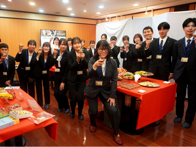 新入社員歓迎会、チョコレートで心温まる