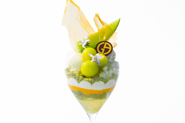 表参道で楽しむ！アルマーニカフェの初夏限定パフェ