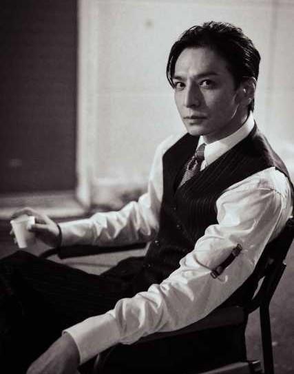 生田斗真演じる堀田、圧倒的な色気を感じるオフショット公開