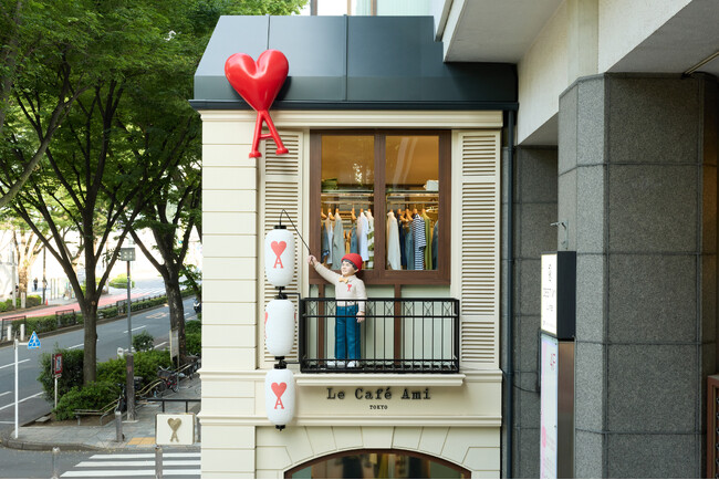 表参道の新たな光の体験、Ami Parisポップアップストア