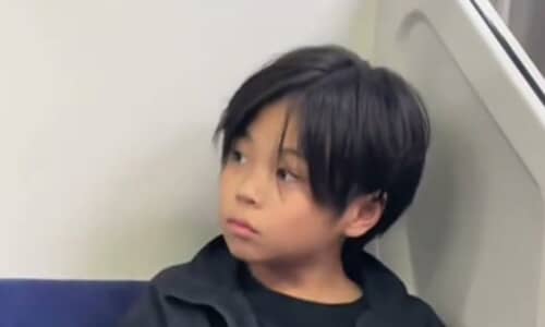 編み物にはまった10歳男子の心温まるストーリー