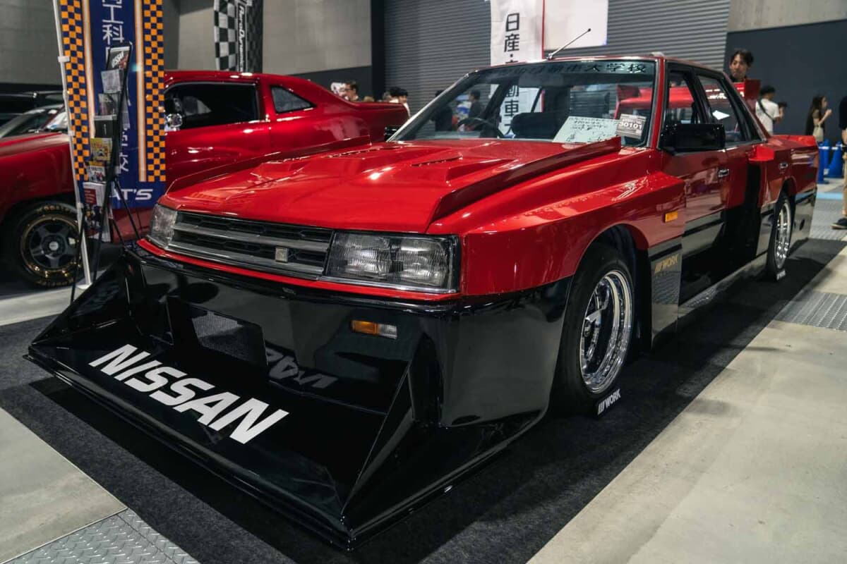 廃車寸前のR30スカイラインを伝説の「スーパーシルエット」に変身させた日産自動車大学校の学生に自動車産業の未来を見た！ | ニコニコニュース