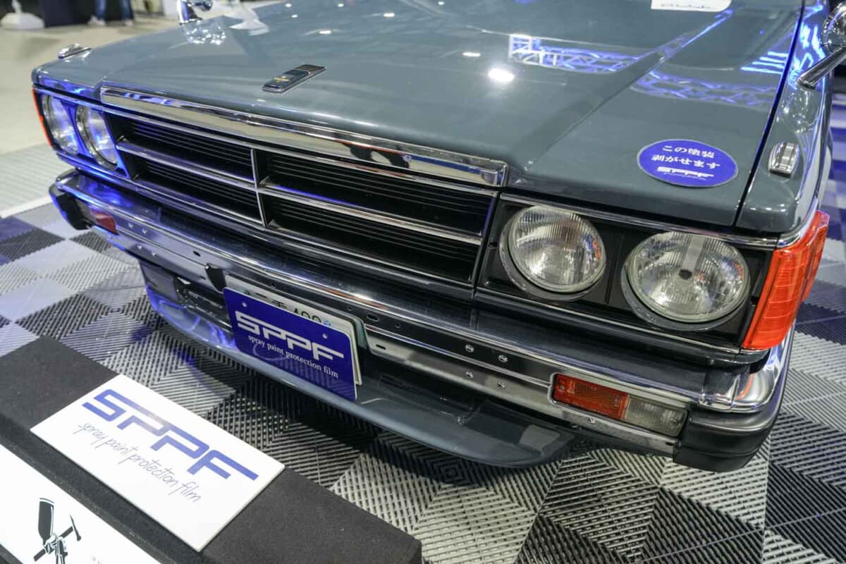 後期型を前期「丸目顔」へ顔面移植！ 1989年式の日産 グロリアに注がれ 