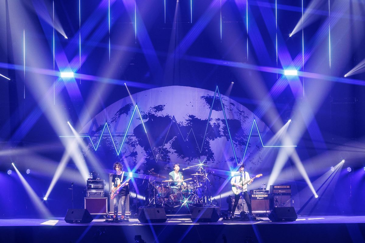 UNISON SQUARE GARDENのライブ映像、一緒に盛り上がりたい！