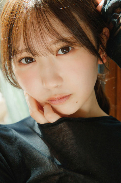 日向坂46藤嶌果歩、大人びた美しさ放つ初解禁ショット 1st写真集『果実