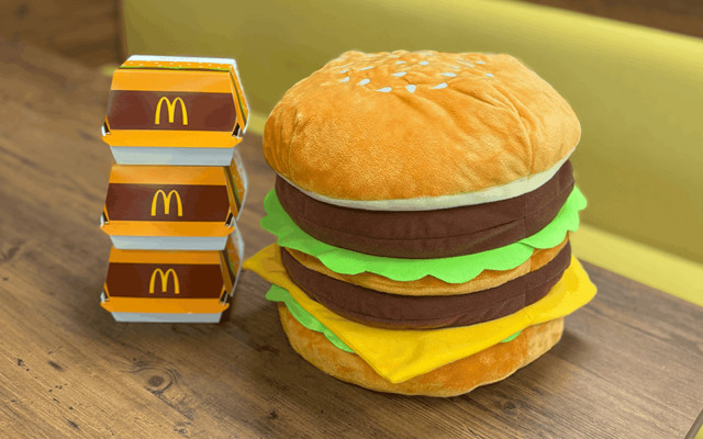 マクドナルド、ボリューム感たっぷり「バーガークッション」再登場