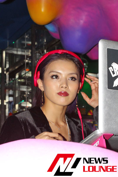 E Girls Erieがdjで登場 パッソア バレンタイン女子会 に青文字系モデルもテンションアップ ニコニコニュース