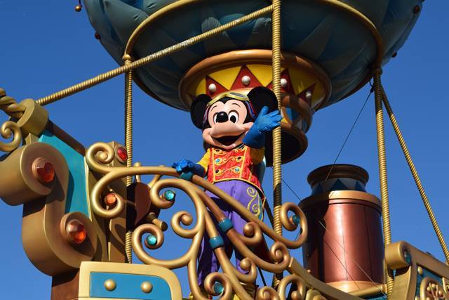 香港ディズニー ミッキーを先頭に人気映画キャラ続々登場 フライト オブ ファンタジー パレード 完全ガイド ニコニコニュース