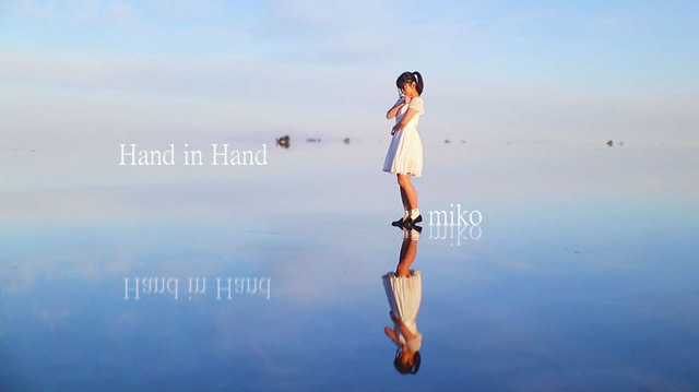 ウユニ塩湖で 踊ってみた 動画が幻想的 天空を写す鏡が超絶景 ニコニコニュース