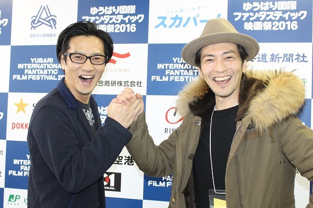 須賀貴匡 津田寛治が振り返る 02年の仮面ライダー龍騎 ニコニコニュース