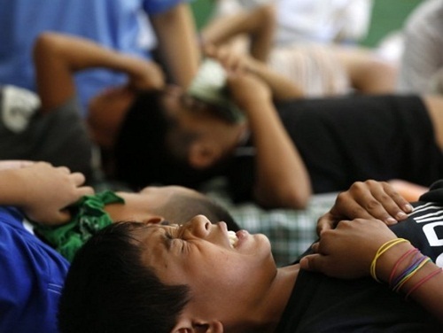 驚異 フィリピンでは毎年包茎手術を団体で行う 多いときは1500人一斉に 93 のフィリピン男性が受ける ニコニコニュース