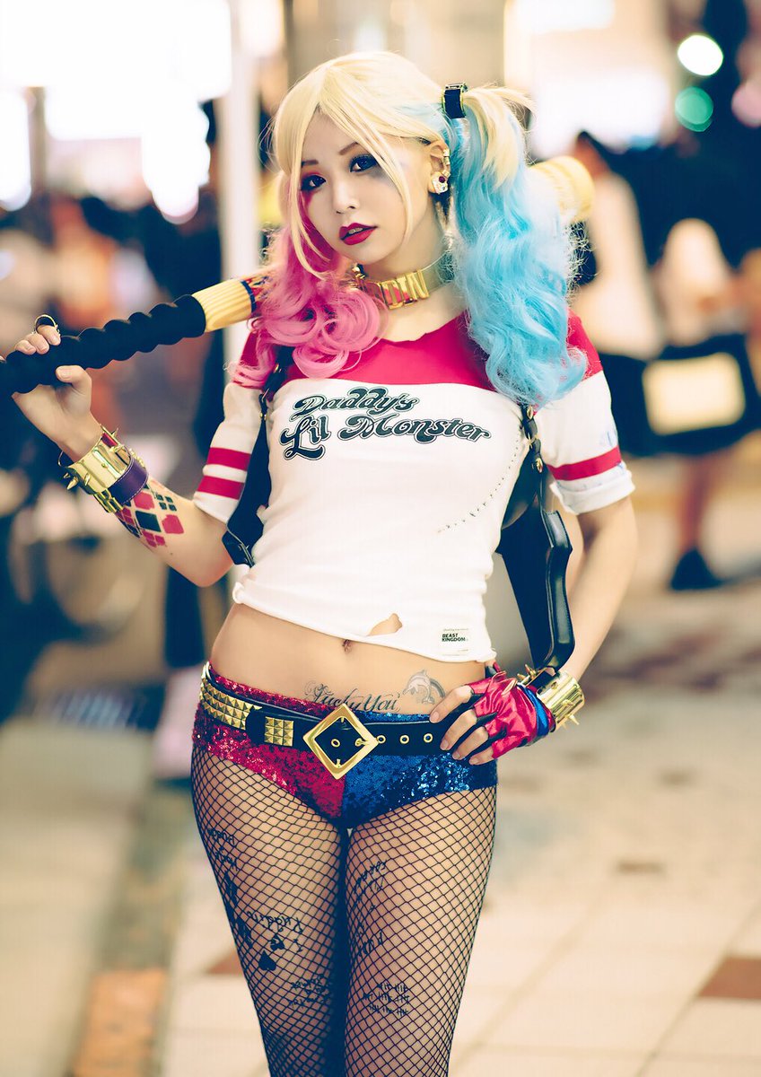 本物顔負けのセクシーショットに絶賛 人気コスプレイヤー 五木あきらの ハーレイ クイン コスプレがスゴイ ニコニコニュース