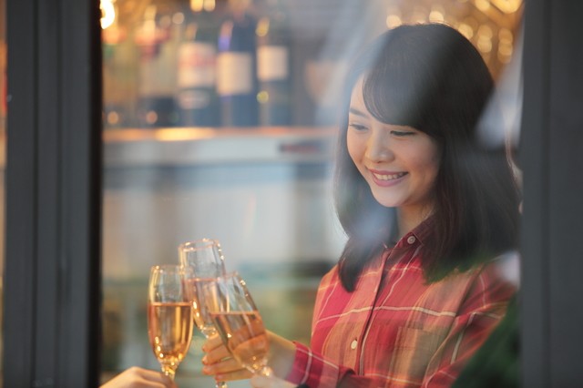 このコ 地味だけど遊んでそう 男性たちがこっそり思った 4つの瞬間 ニコニコニュース