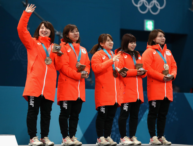 平昌オリンピック 写真 日本カーリング女子 銅メダル獲得 ニコニコニュース