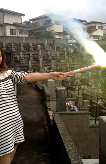 お墓で肝試し が ちっとも怖くない長崎県民の理由 ニコニコニュース