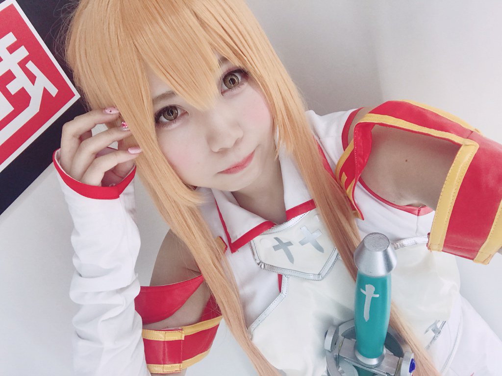 注目のコスプレイヤー ないるが魅せた Sao アスナ コスプレに反響続々 神々しい 眩しすぎる ニコニコニュース