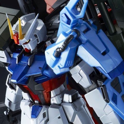 マルチプルアサルトストライカーを装備したmg 1 100 パーフェクトストライクガンダム ニコニコニュース