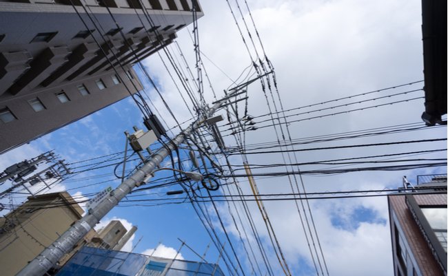 恐ろしい電力会社の闇。日本から電柱がなくならない酷すぎる理由 