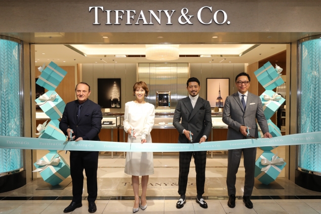 ティファニー浦和伊勢丹店 オープンを祝し テープカットセレモニーを開催 ニコニコニュース