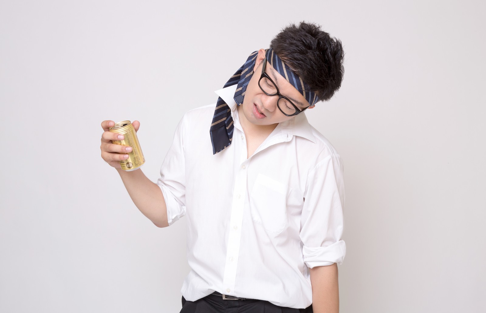 日本人独自の発想 酔っ払い 頭ネクタイ を最初に始めたの誰なんだ問題 ニコニコニュース