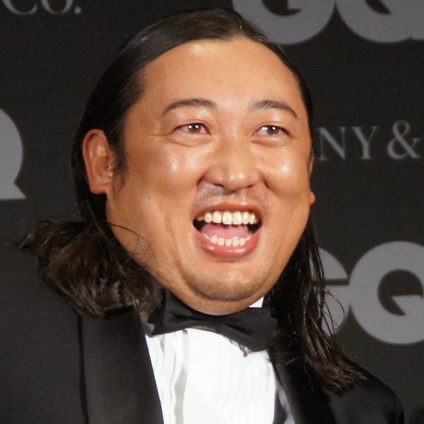 ロバート秋山 こんなスタイルのコント初めて ニコニコニュース